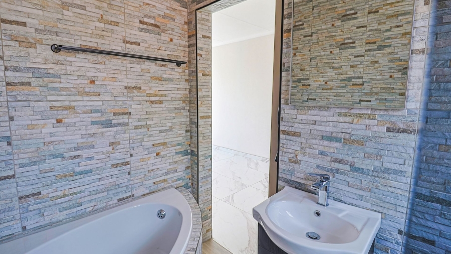 To Let 3 Bedroom Property for Rent in Cashan North West